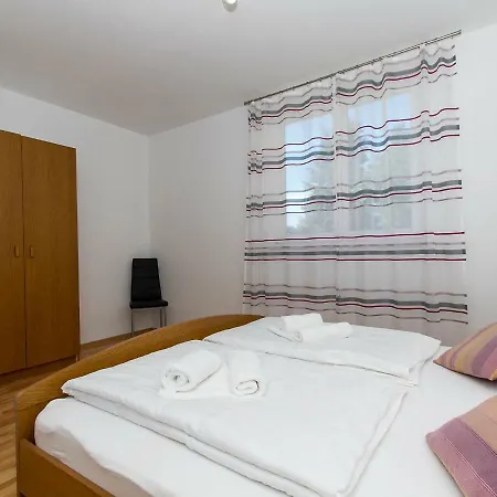 Vikendica Holiday Eliana Veligolji